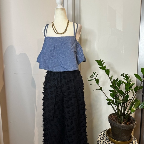 GUESS Crop Demi Cami - Chambray/Denim - Blue & Flowy - Picture 2 of 7